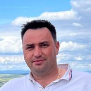 Chyby sa nemajú skrývať za polystyrén, hovorí majiteľ stavebnej firmy Martin Hříbek.